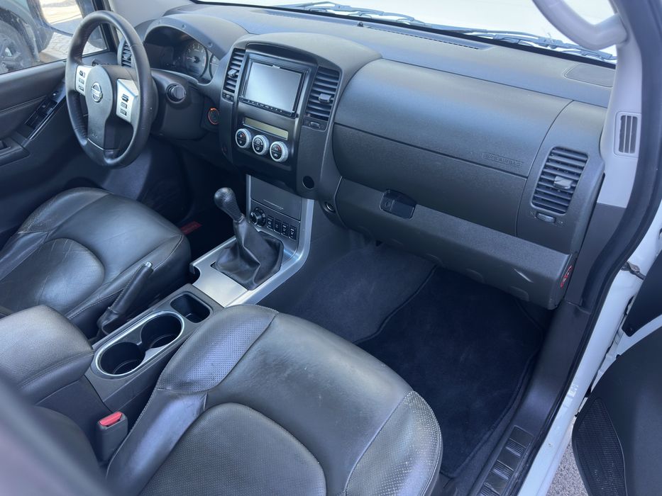 Nisaan Navara D40 190cv