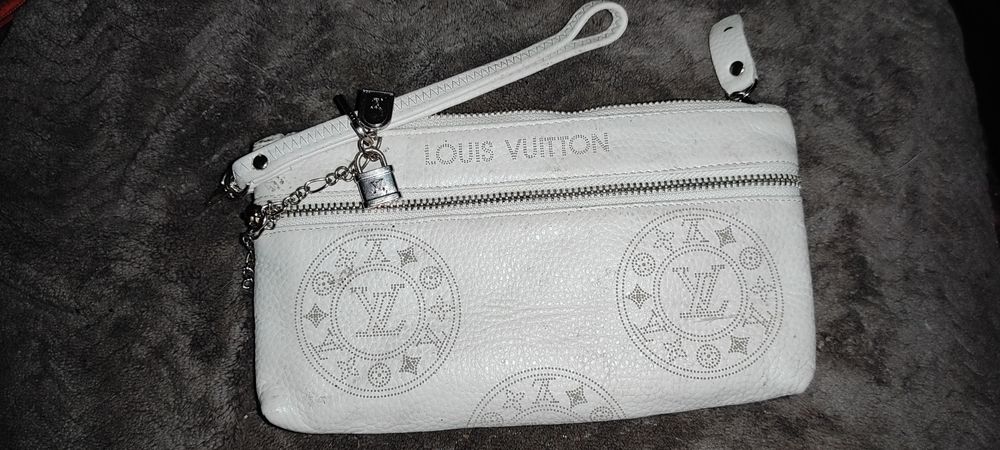 Клатч   (  гаманець )  - для Леді.  LOUIS VUITTON   оригинал