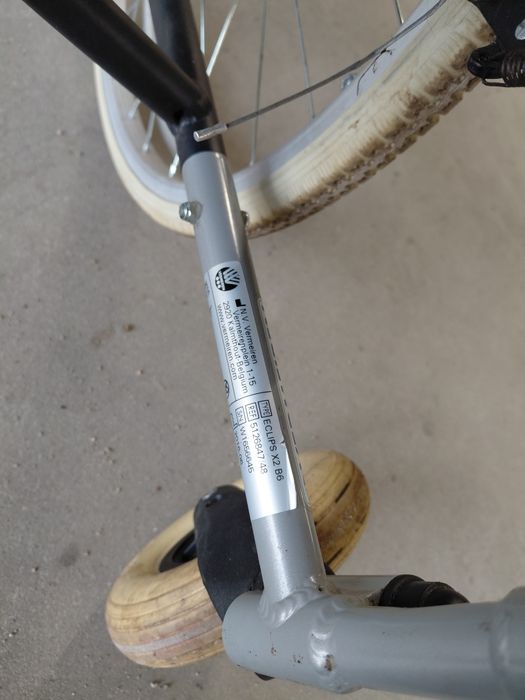 Chodzik- aluminiowa podpórka rehabilitacyjne 4 koła