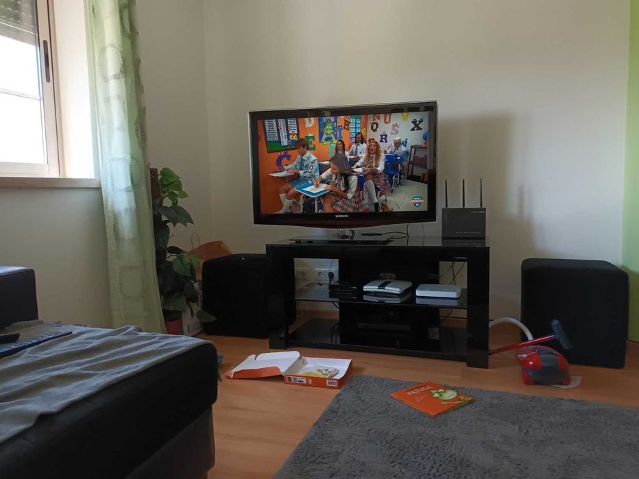 MESA TV em vidro temperado