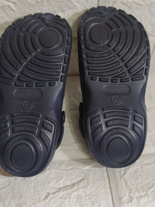 Крокси сабо сандалі з наліпками і мігалкой, розмір 26
Crocs
Підписатис