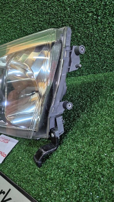»TOYOTA Hiace Minibus (H100,H200) 08.95-12.12 - Ótica/Farol frente esquerda usada em bom estado DEPO 212-11N5L-LD-EM
