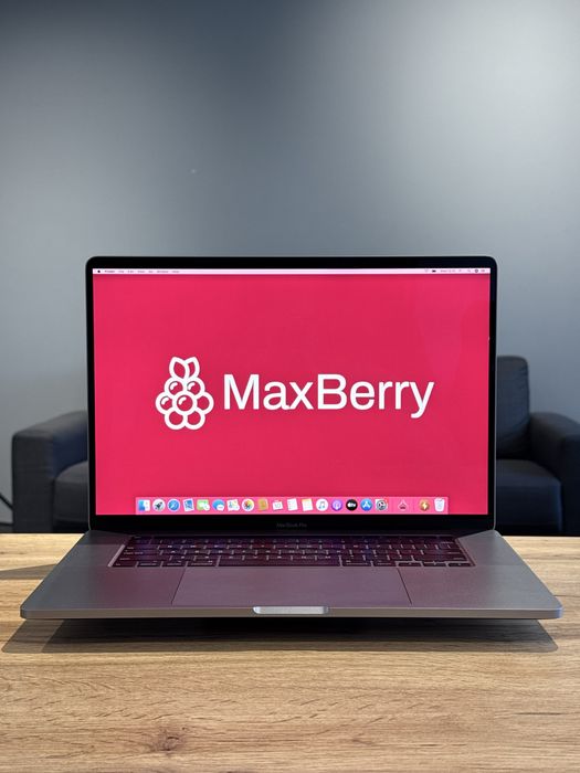 MacBook Pro 16 2019 core i9 2.3ghz 32/1tb AMD Pro 5500m 4gb