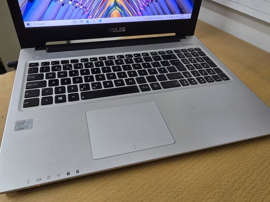 ASUS Laptop i3, Like New64750628788995122