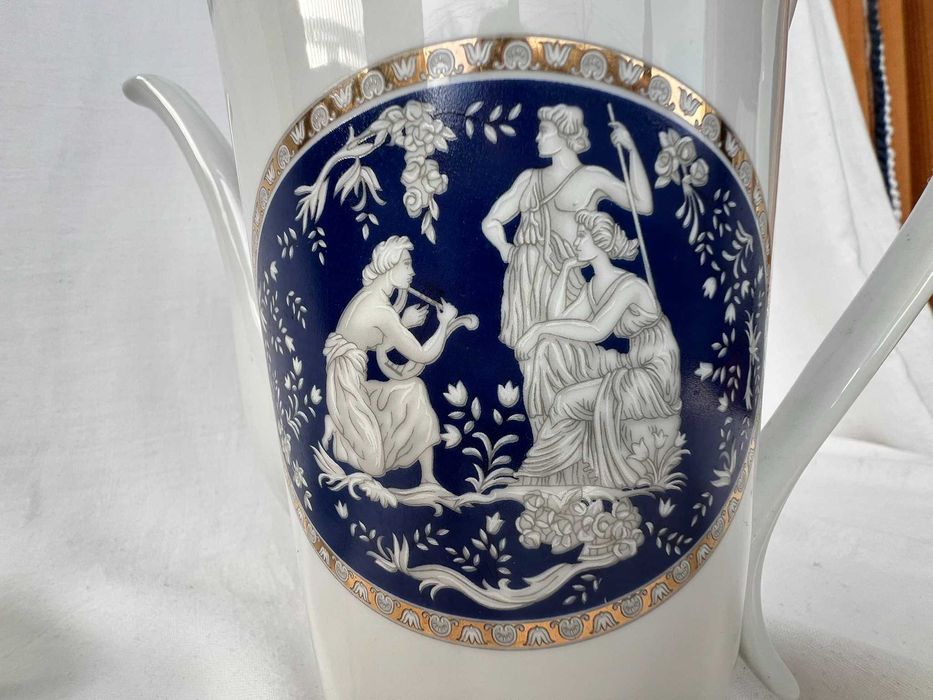 Bule em porcelana fina Belle Epoque
