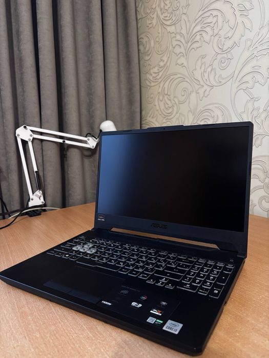 Ноутбук ігровий - ідеальний стан