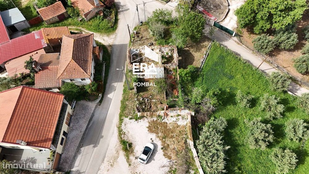 Ruína em Abiul com 450m2 de terreno