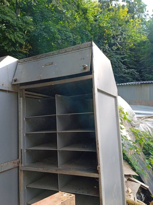 Шафа для інструменту шкаф з полками металевий