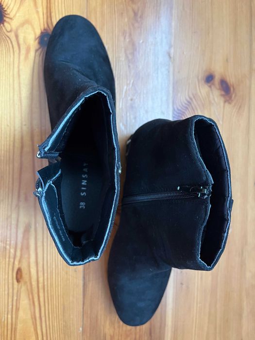 Czarne buty zamszowe botki Sinsay 38 dżety