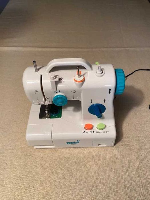 Maszyna Do szycia Buki E19