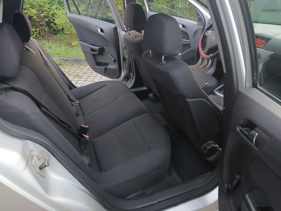 opel astra h combi 2009 1.4na łancuszku+GAZ,klima chodzi