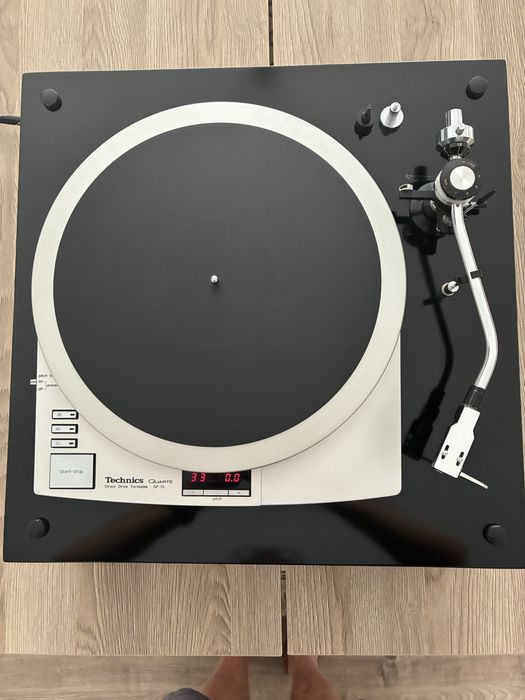 Gira Discos Technics Quartz SP 15