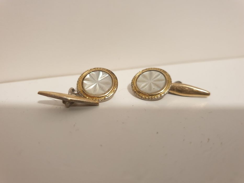 Lindos antigos botões de punho Rocha  em prata com ouro e madrepérola