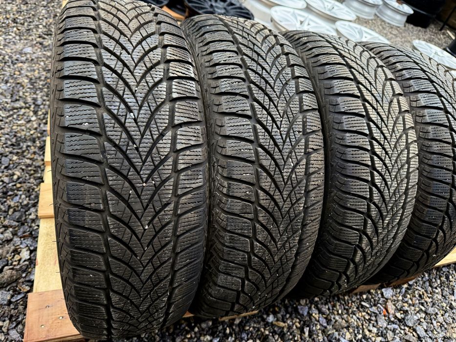 Шини резина гудиер R16 215.65 багато комплетів