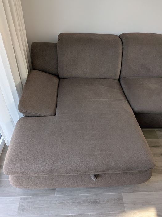 Sofá em U com 2 chaise longues e arrumação