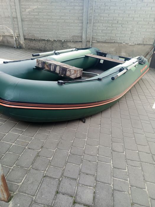 Продам нову Колібрі КМ-330DL з човновим мотором Parsun T5.8BMС