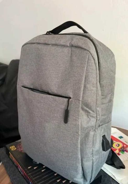 Nowy szary męski plecak na laptopa sportowy z portem USB