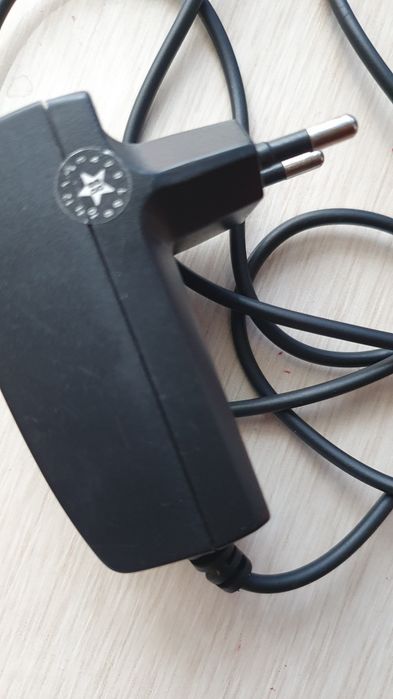 Продам сетевое зарядное устройство