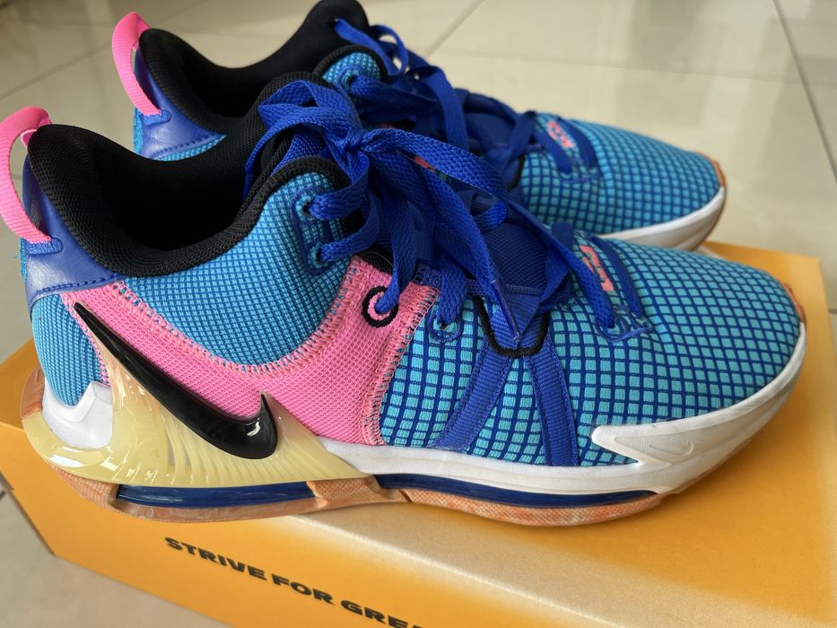 Buty lebron witnedd VIi