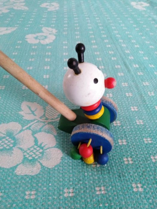 Натуральная деревянная ИГРУШКА каталка УЛИТКА на колесах со звуком