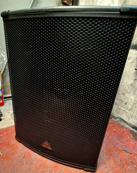 Subbas Aktywny behringer  B1500XP