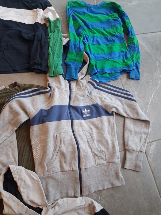 Zestaw bluz dla chłopca 140 146 bluza tshert  bluzy paka ubrań