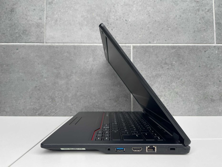Ноутбук Fujitsu LIFEBOOK E449/i3-7020U/8Gb/256Gb M2/14" HD/Гарантія