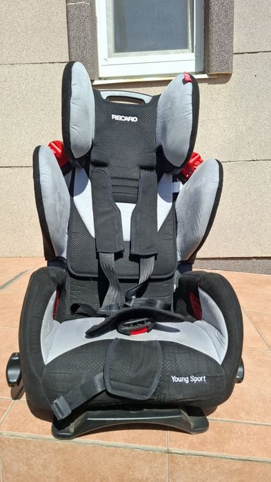Продам дитяче автокрісло Recaro Young Sport