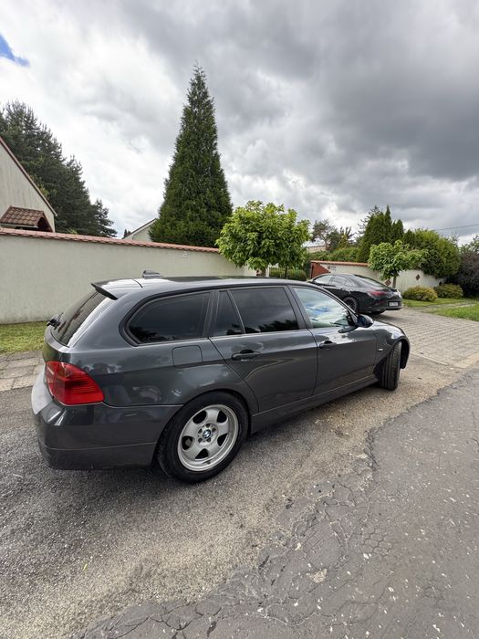 BMW e91 320d dobry stan