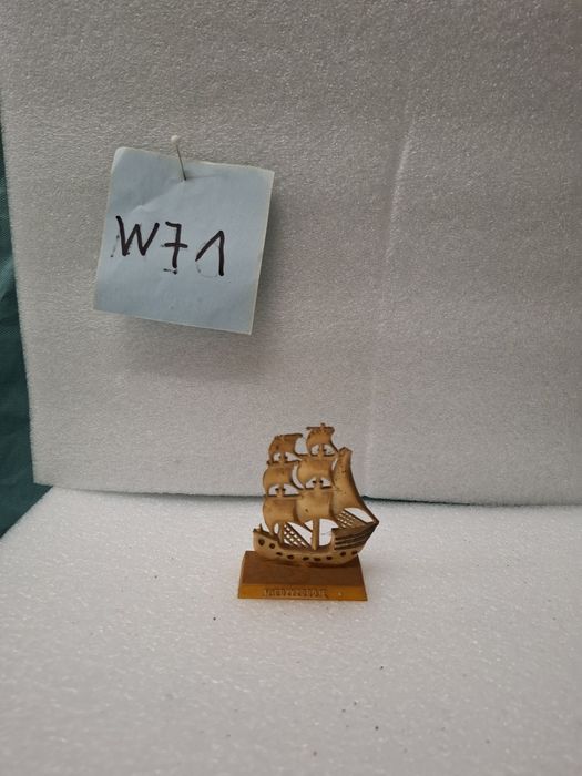 Międzyzdroje żaglowiec plastikowy pamiątka prl