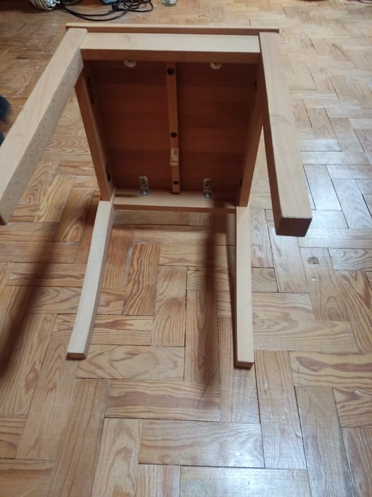 2 cadeiras de Madeira