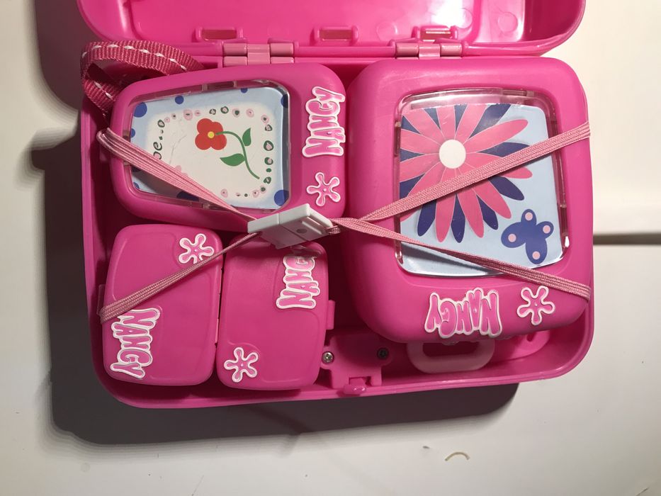 Boneca Nancy viagens com acessorios