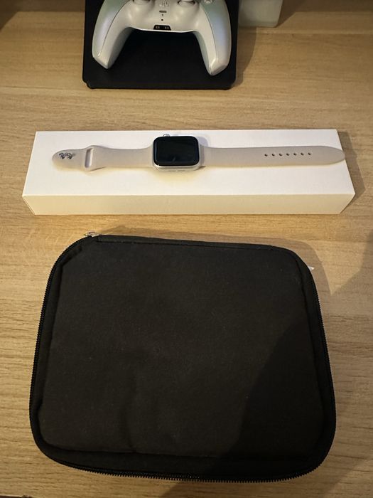 Apple Watch SE 44 mm Cellular LTE + 12 pasków + organizer | BD stan