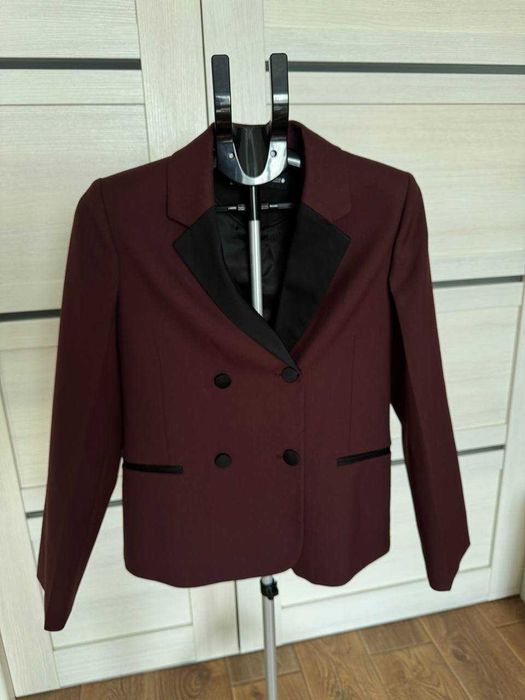 Новий розкішний костюм zara (жакет та брюки)