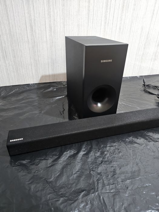 Саундбар Samsung HW-K335