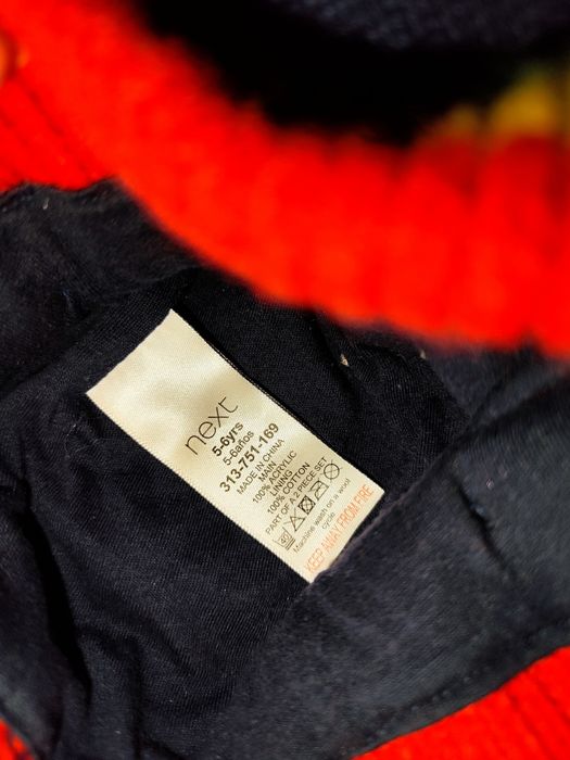 Komplet czapka z pomponami i rękawiczki 5 lat