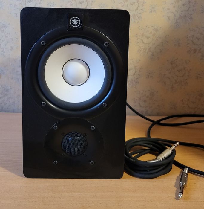 Coluna Yamaha HS5 – Como nova + caixa original