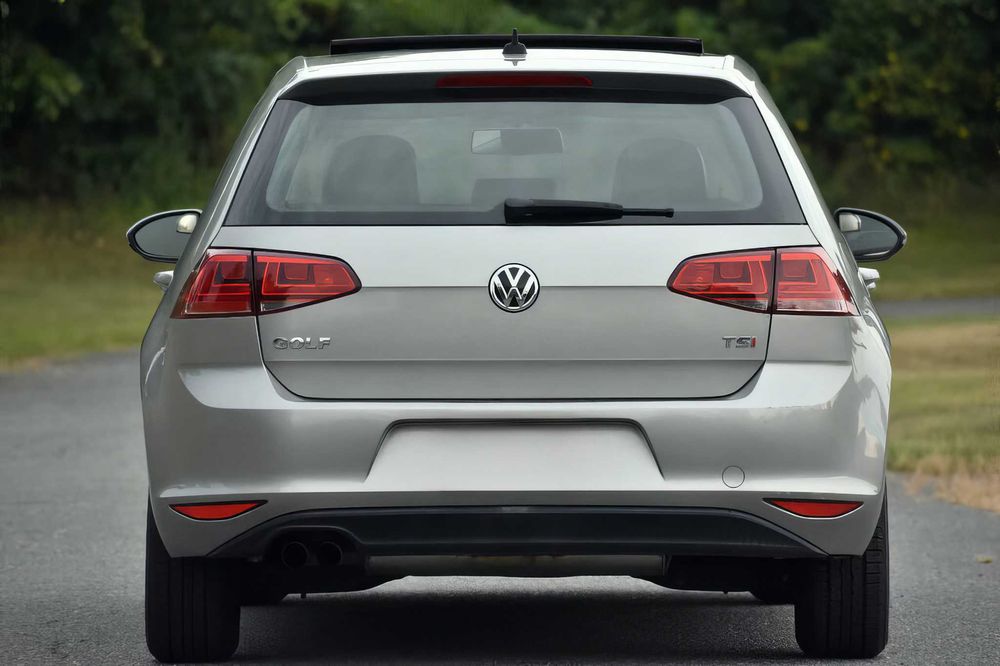 Volkswagen Golf      2015