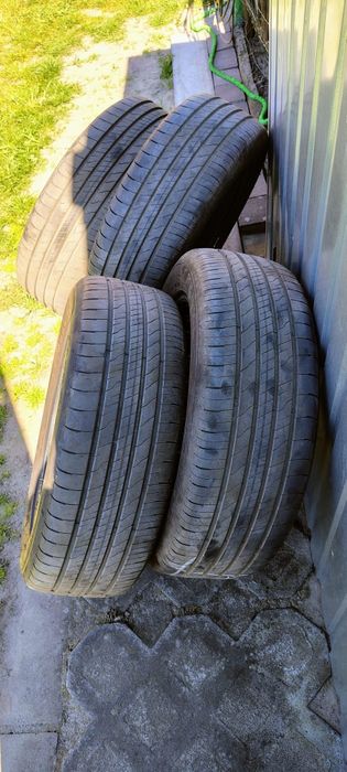 Opony  letnie Good year 215/55 R18 99V