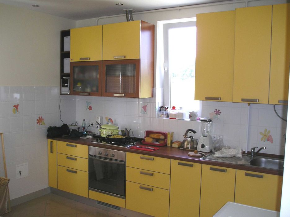 Будинок 3-х поверховий Запитів Львівська область