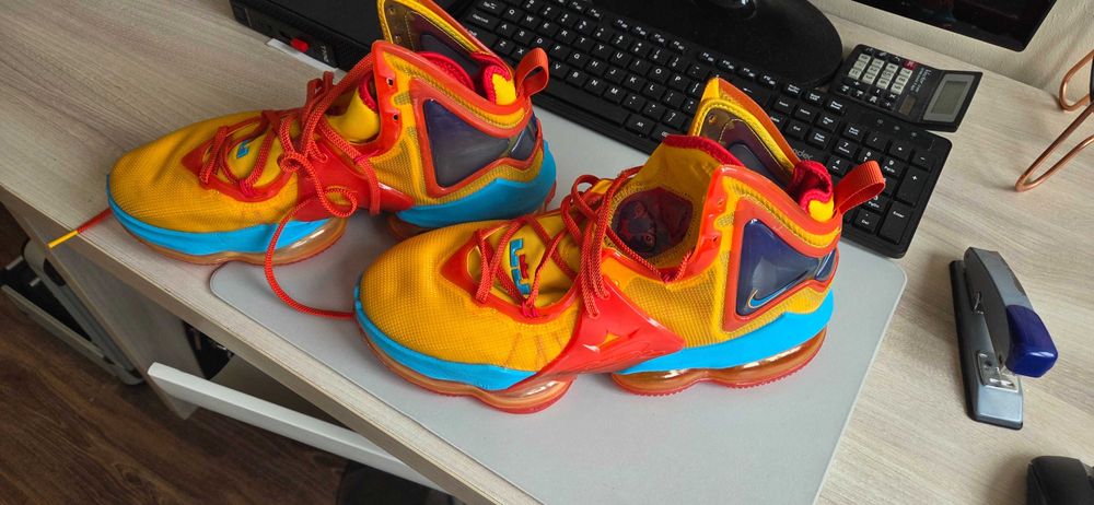 Nike LeBron SPACE JAM  roz. 45 29cm jak nowe !!