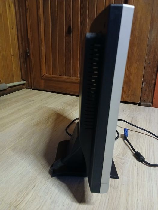 Monitor NEC 17cali