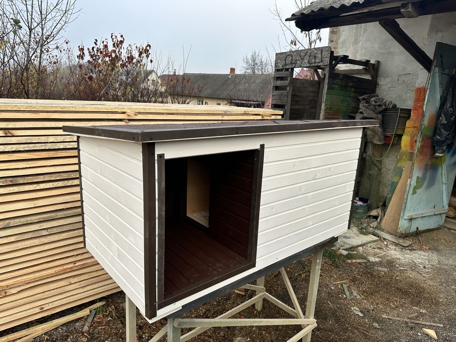 Будка утеплена з тамбуром для лабрадора