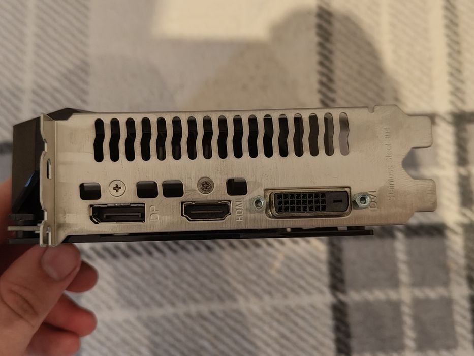 Nvidia GeForce GTX 1650 Asus tuf