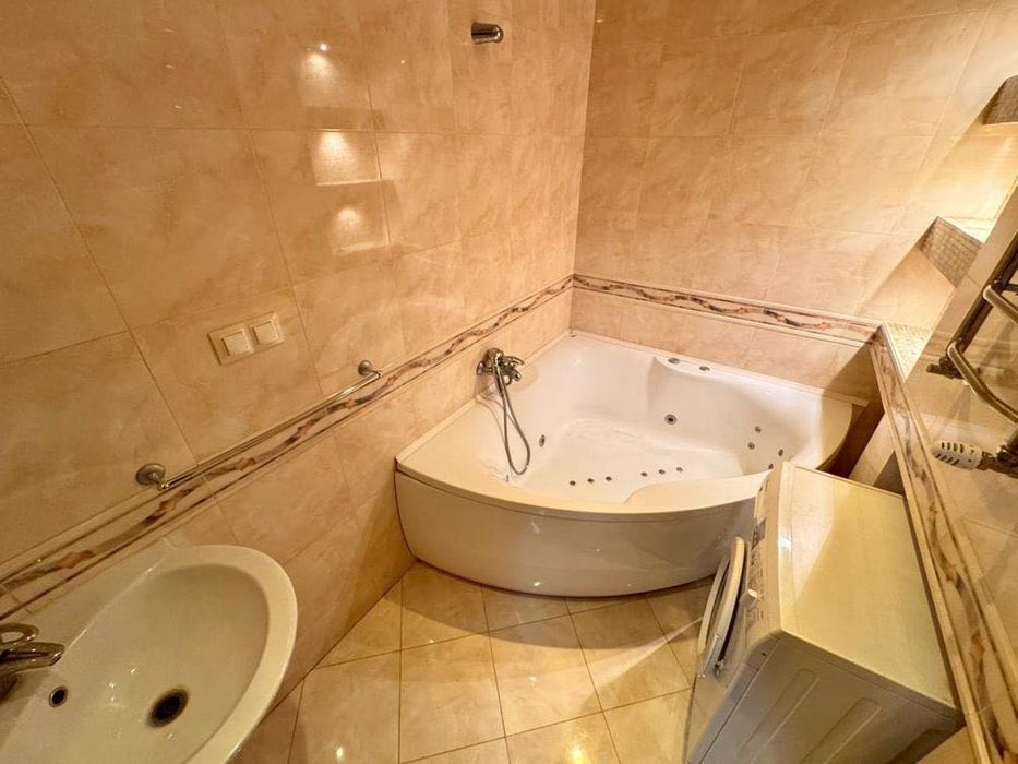 Продаж укомплектованої 3к квартири з якісним ремонтом