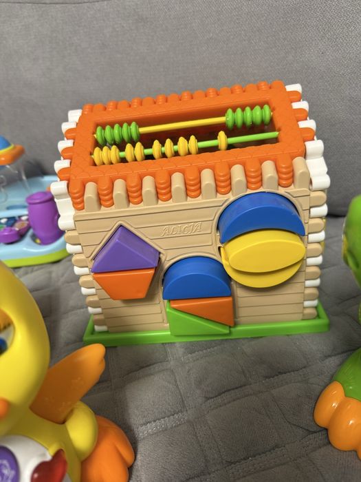 Дитячі іграшки в гарному стані!