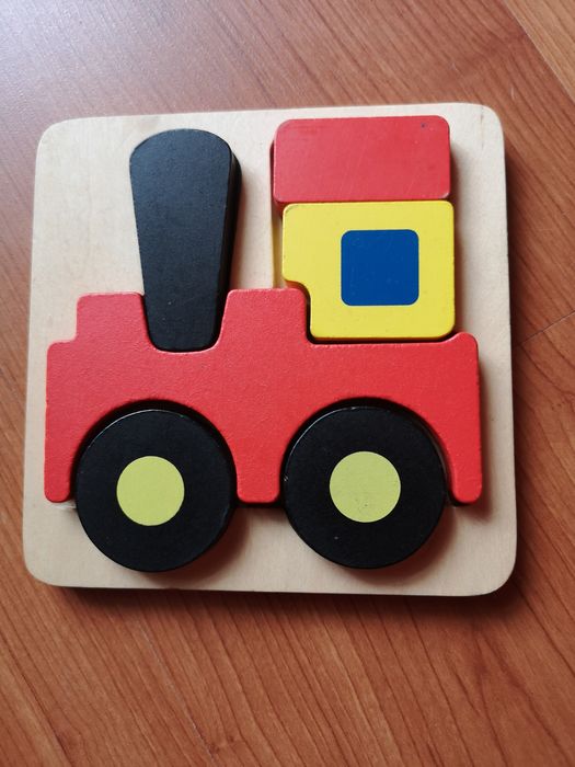 Puzzle de madeira comboio
