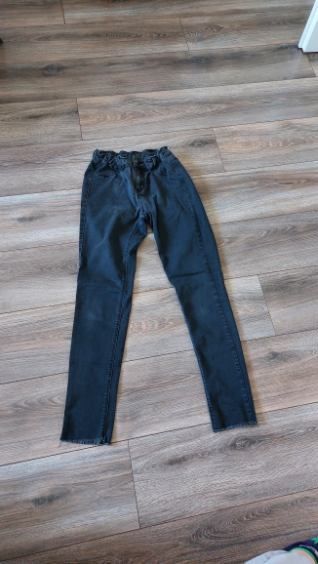 Spodnie jeansy 140
