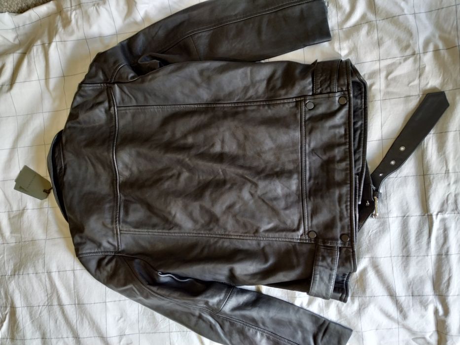 куртка Косуха новая.