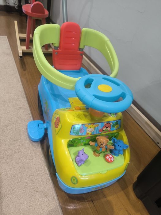 Andador infantil, com música, andar sozinho ou com ajuda de adulto